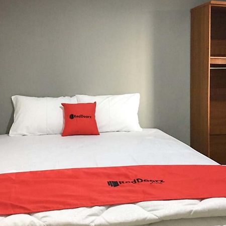 Reddoorz @ Citraland Surabaya Otel Dış mekan fotoğraf