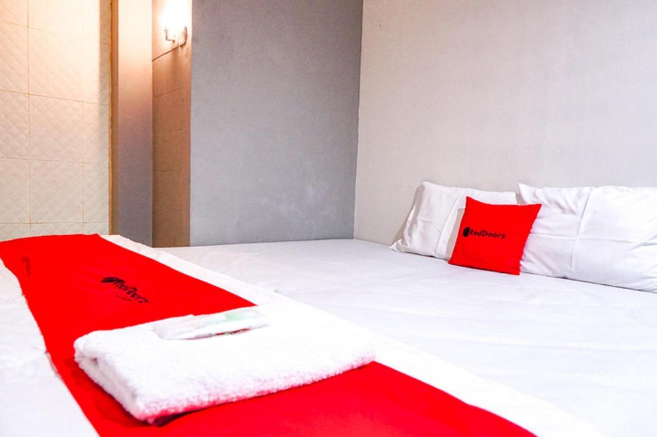 Reddoorz @ Citraland Surabaya Otel Dış mekan fotoğraf